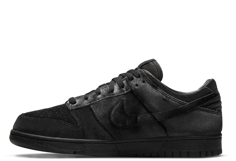 Dover Street Market x Dover Street Market Dunk Low Triple Black (2022) BLACK/BLACK/BLACK sneaker – authenticated on KLEKT