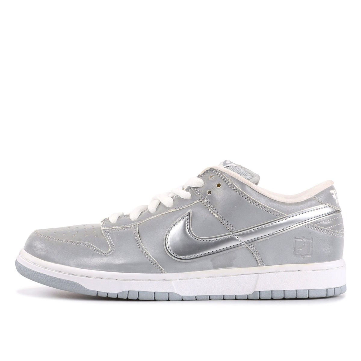 Nike SB Dunk Low 'Medicom 3' (2005) sneaker – authenticated on KLEKT