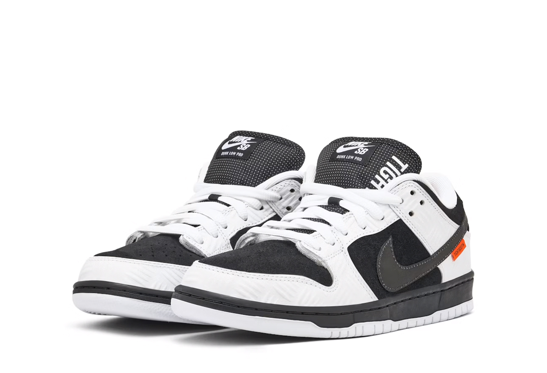 Nike SB x TIGHTBOOTH Dunk Low (2023) White/Black sneaker – authenticated on KLEKT