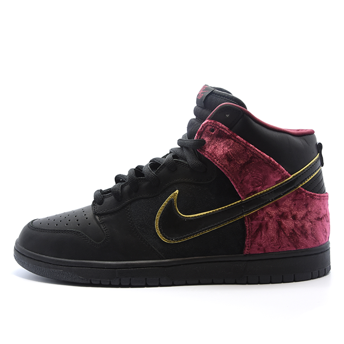 Nike Dunk High Premuim SB Bloody Sunday sneaker – authenticated on KLEKT