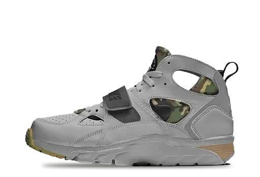 Nike x Air Trainer Corteiz Huarache 'Light Bone' (2024)