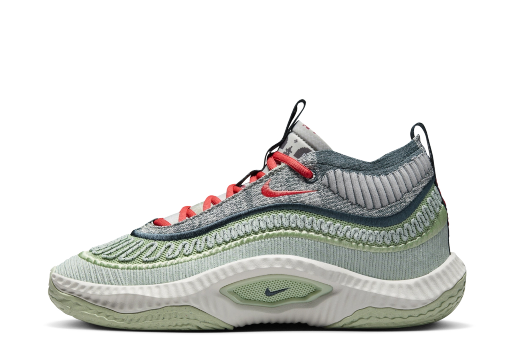 Nike Cosmic Unity 3 'Christmas' (2023) Green/Grey/Red sneaker – authenticated on KLEKT