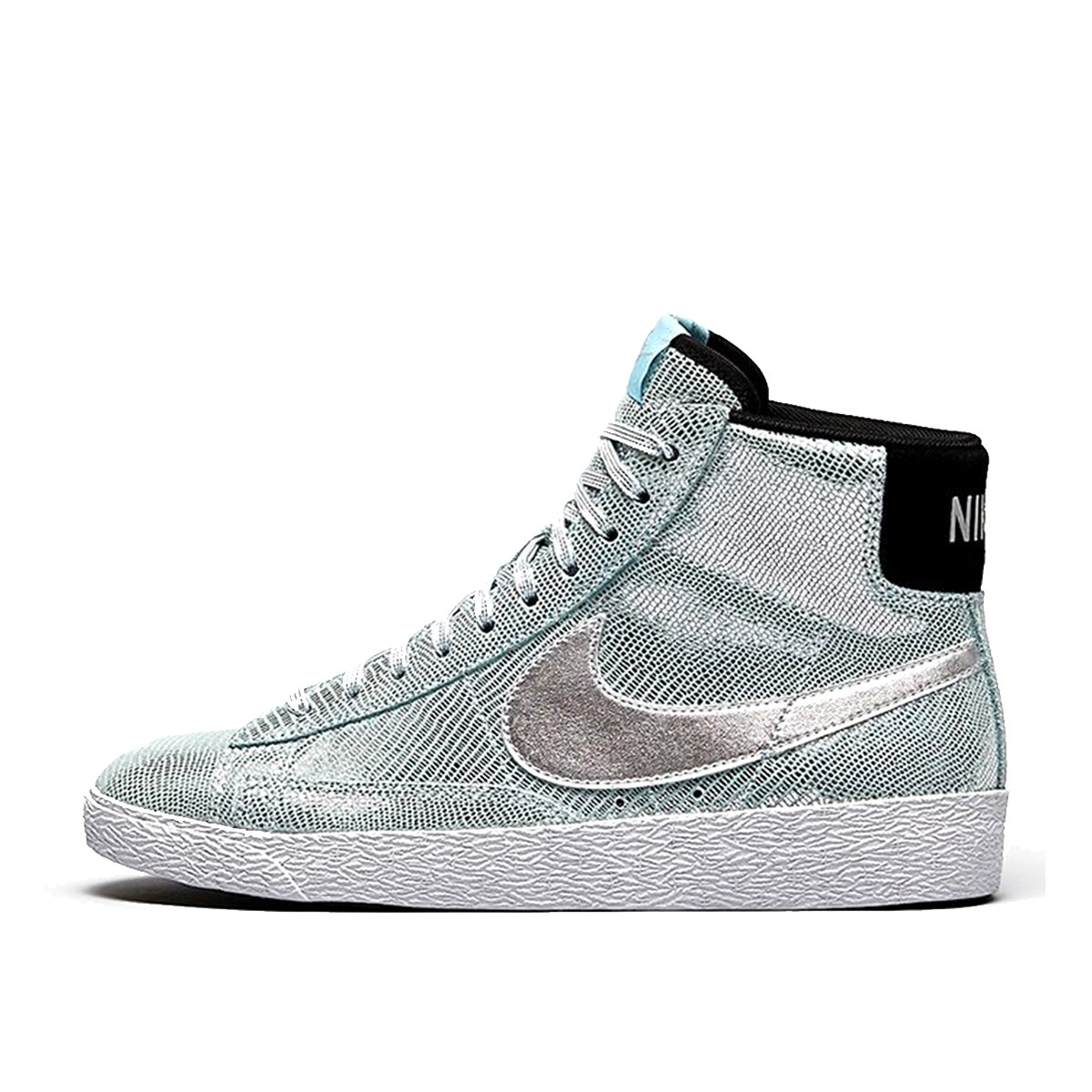 Nike SB Womens Blazer 'Disco Ball' (2014) sneaker – authenticated on KLEKT
