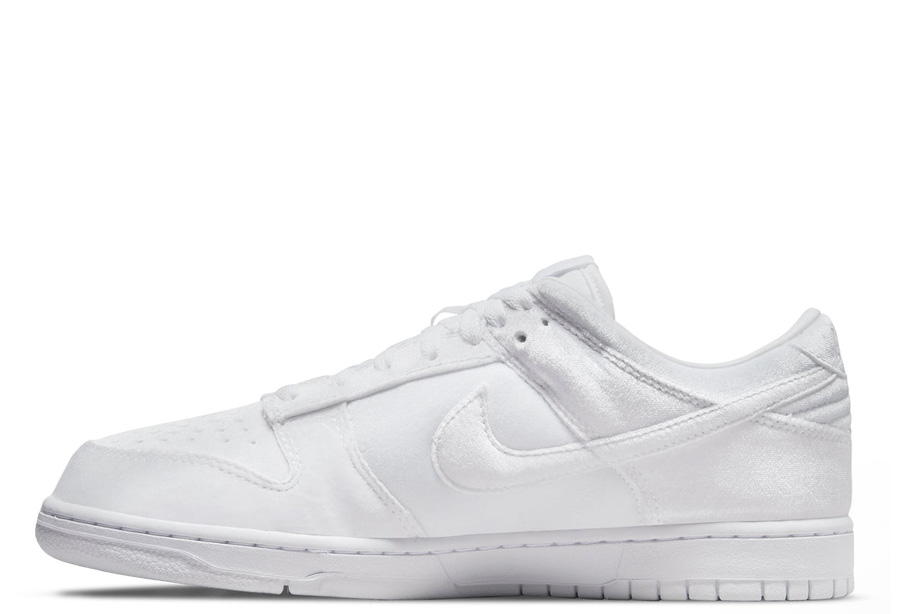 Dover Street Market x Dover Street Market Dunk Low Triple White (2022) White/white/white sneaker – authenticated on KLEKT