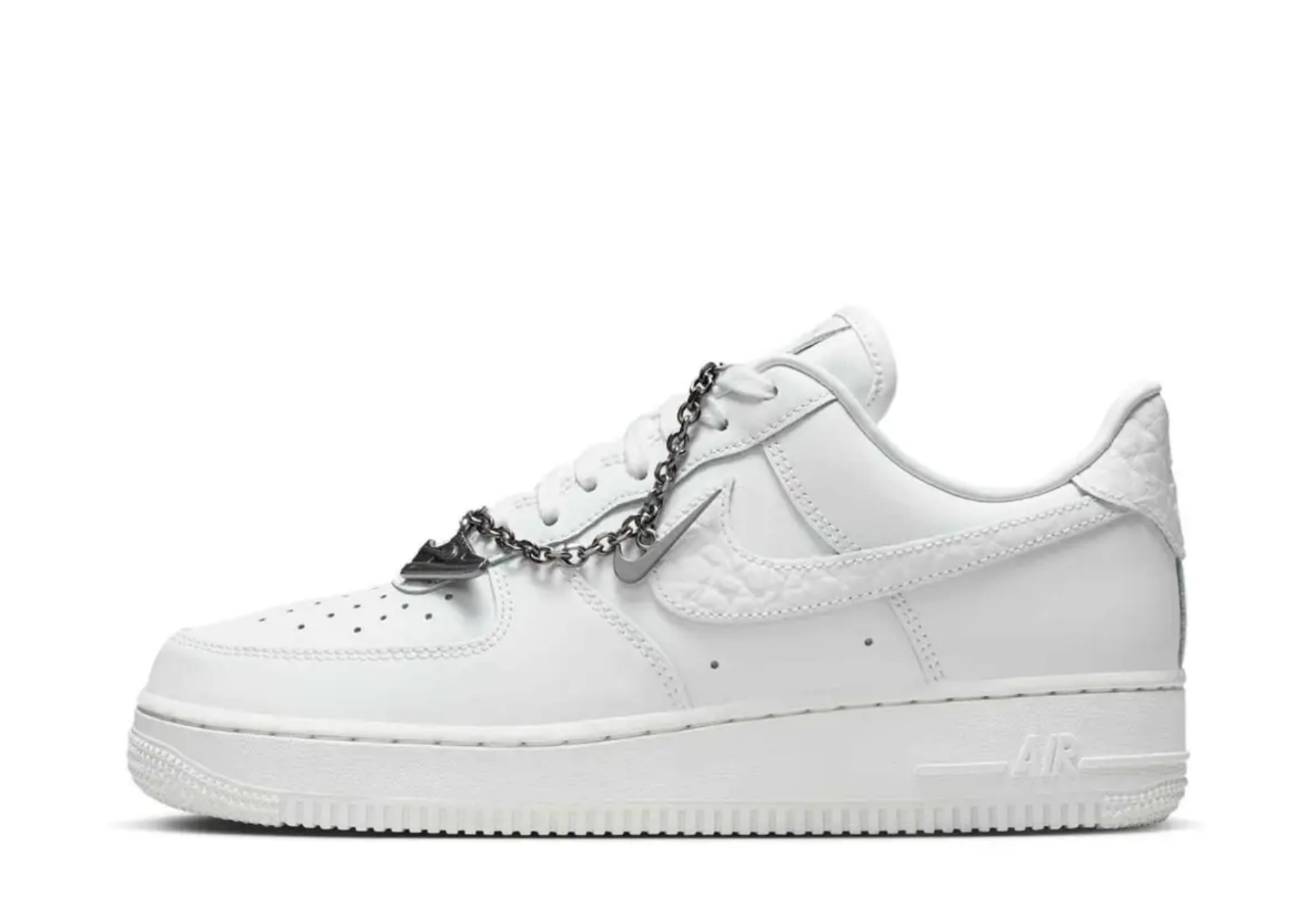 Nike Air Force 1 '07 Low WMNS 'Summit White Mini Charm' sneaker – authenticated on KLEKT