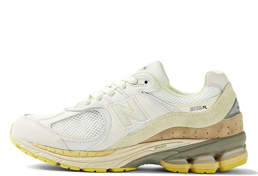 New Balance x AURALEE 2002R Grey (2022) White sneaker – authenticated on KLEKT