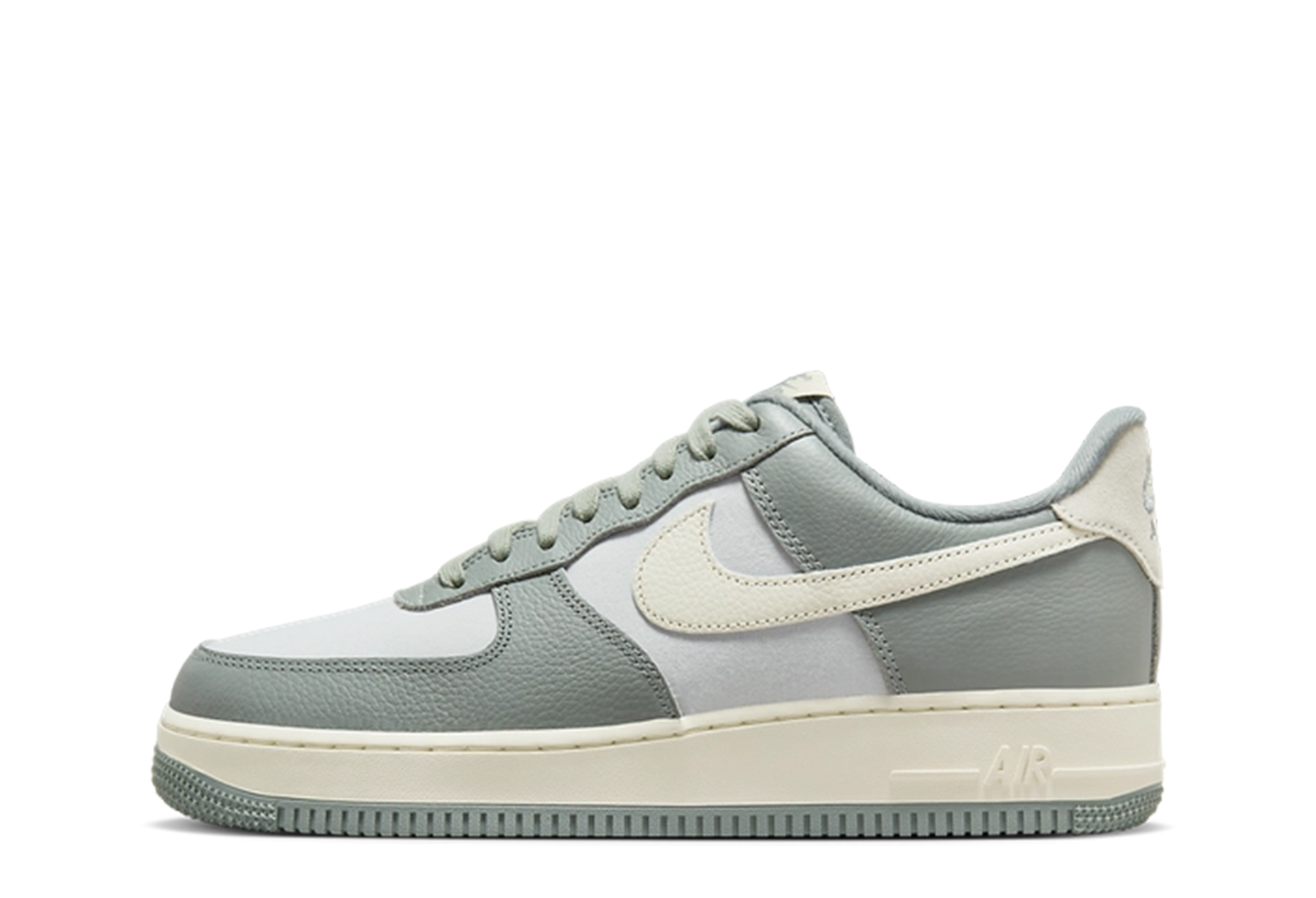 Nike Air Force 1 Low '07 LX 'Mica Green' (2023) Mica Green/Coconut Milk/Photon Dust sneaker – authenticated on KLEKT