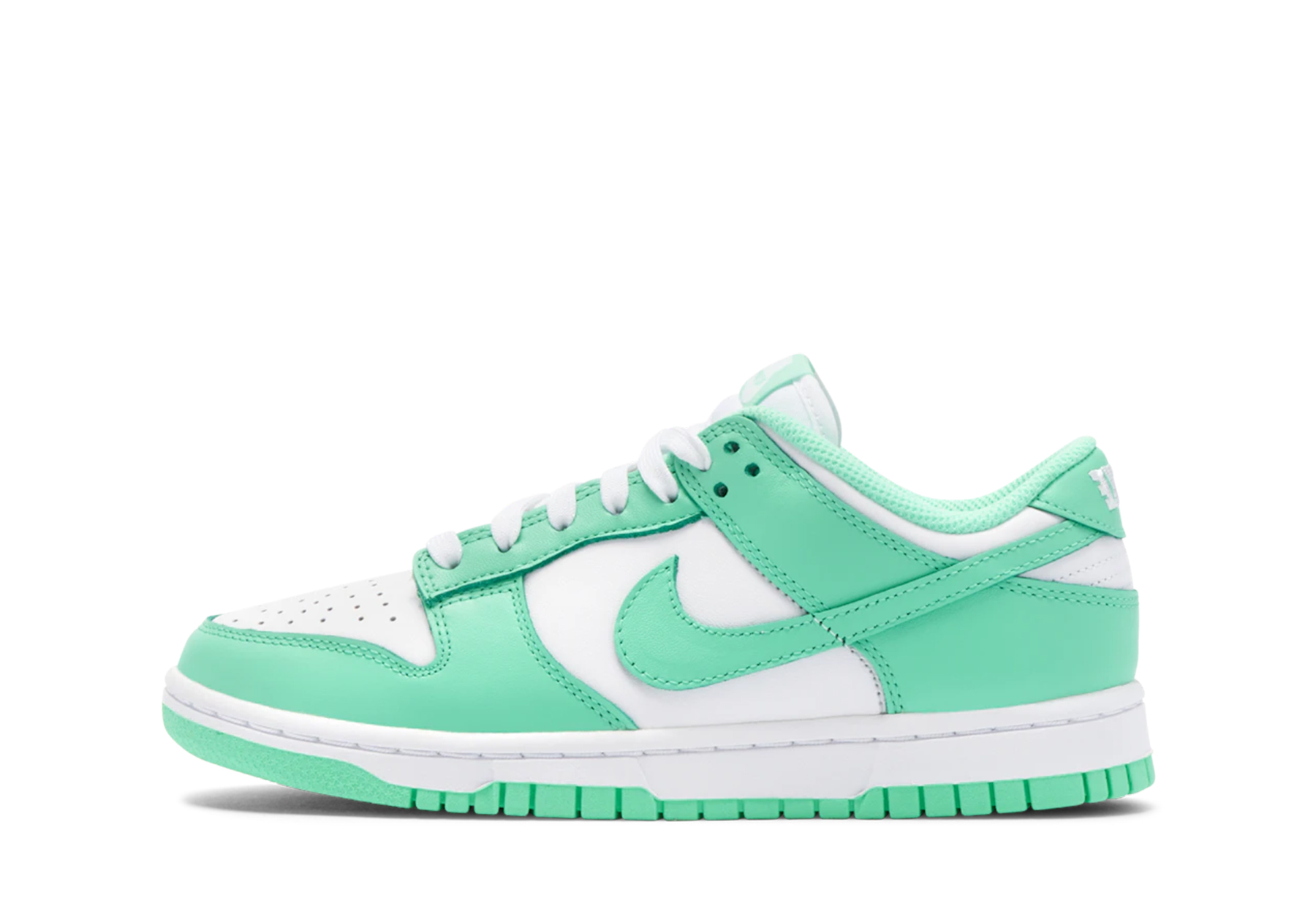Nike Dunk Low WMNS 'Green Glow' (2021) WHITE/GREEN GLOW/WHITE sneaker – authenticated on KLEKT