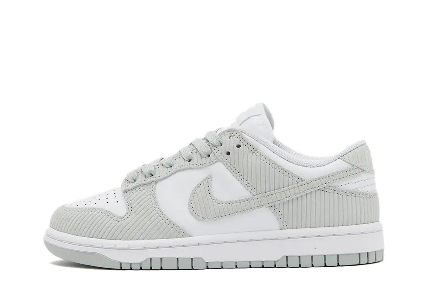 Nike Dunk Low WMNS Grey Corduroy (2023) GREY CORDUROY sneaker – authenticated on KLEKT