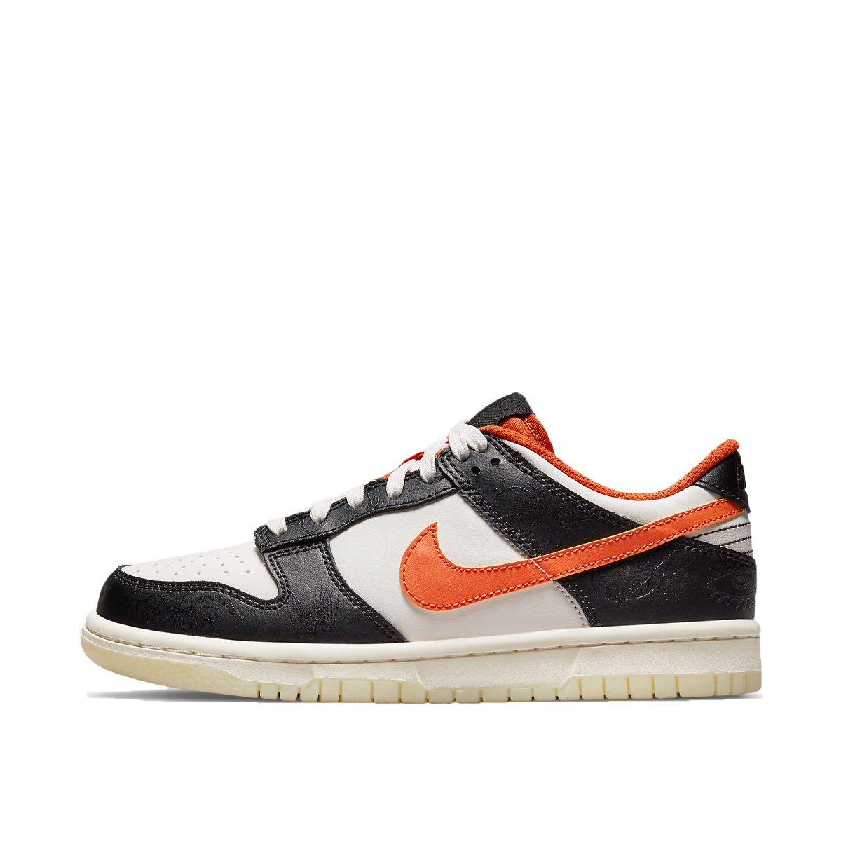 Nike Dunk Low PRM GS 'Halloween' (2021) SAIL/STARFISH-BLACK sneaker – authenticated on KLEKT