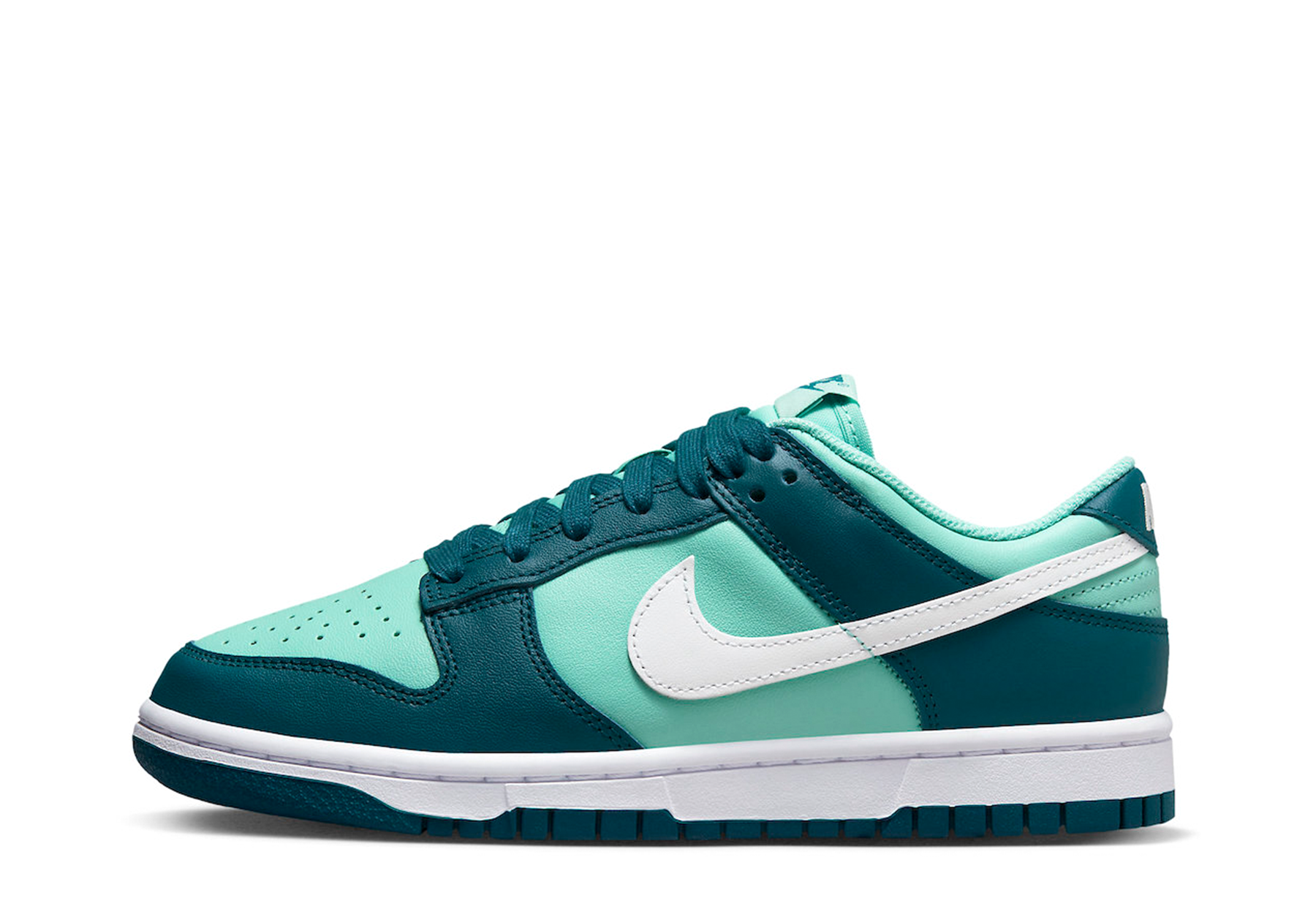 Nike Dunk Low WMNS 'Geode Teal' (2023) Geode Teal/White-Emerald Rise sneaker – authenticated on KLEKT